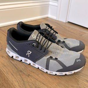 On Cloud Mens MCloud Running Shoes. Black and Slate.